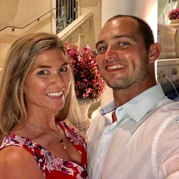 Meet your Posher, Kristen - Picture 1 of 3